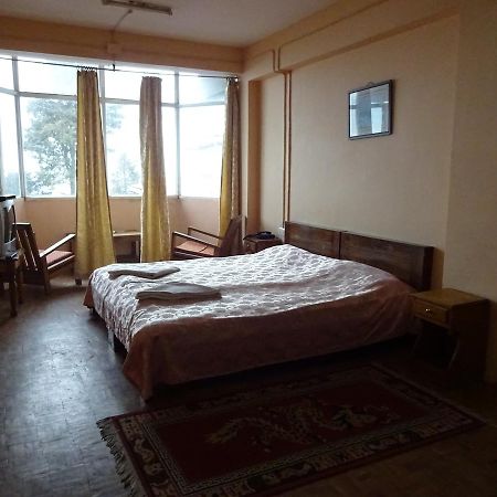 Old - Main Bellevue Heritage Hotel Дарджилинг Екстериор снимка