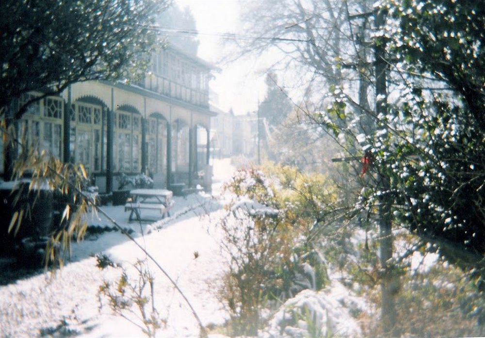 Old - Main Bellevue Heritage Hotel Дарджилинг Екстериор снимка