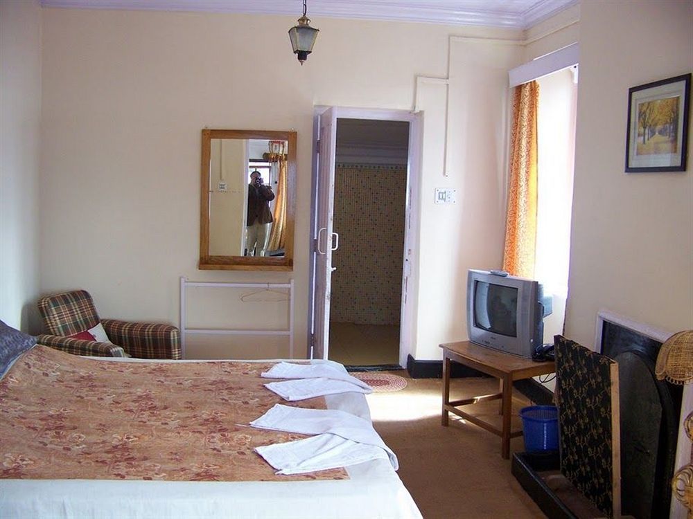 Old - Main Bellevue Heritage Hotel Дарджилинг Екстериор снимка