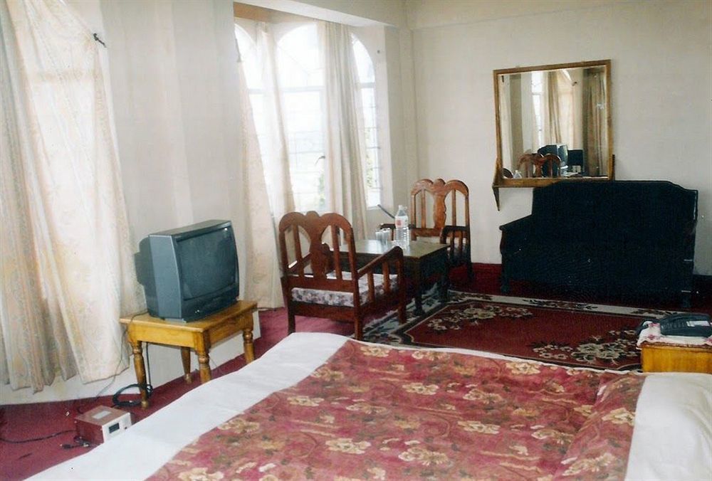 Old - Main Bellevue Heritage Hotel Дарджилинг Екстериор снимка