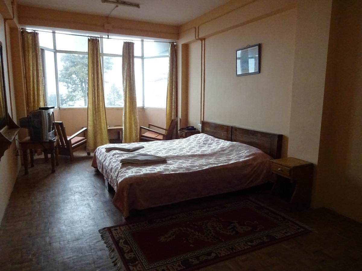 Old - Main Bellevue Heritage Hotel Дарджилинг Екстериор снимка