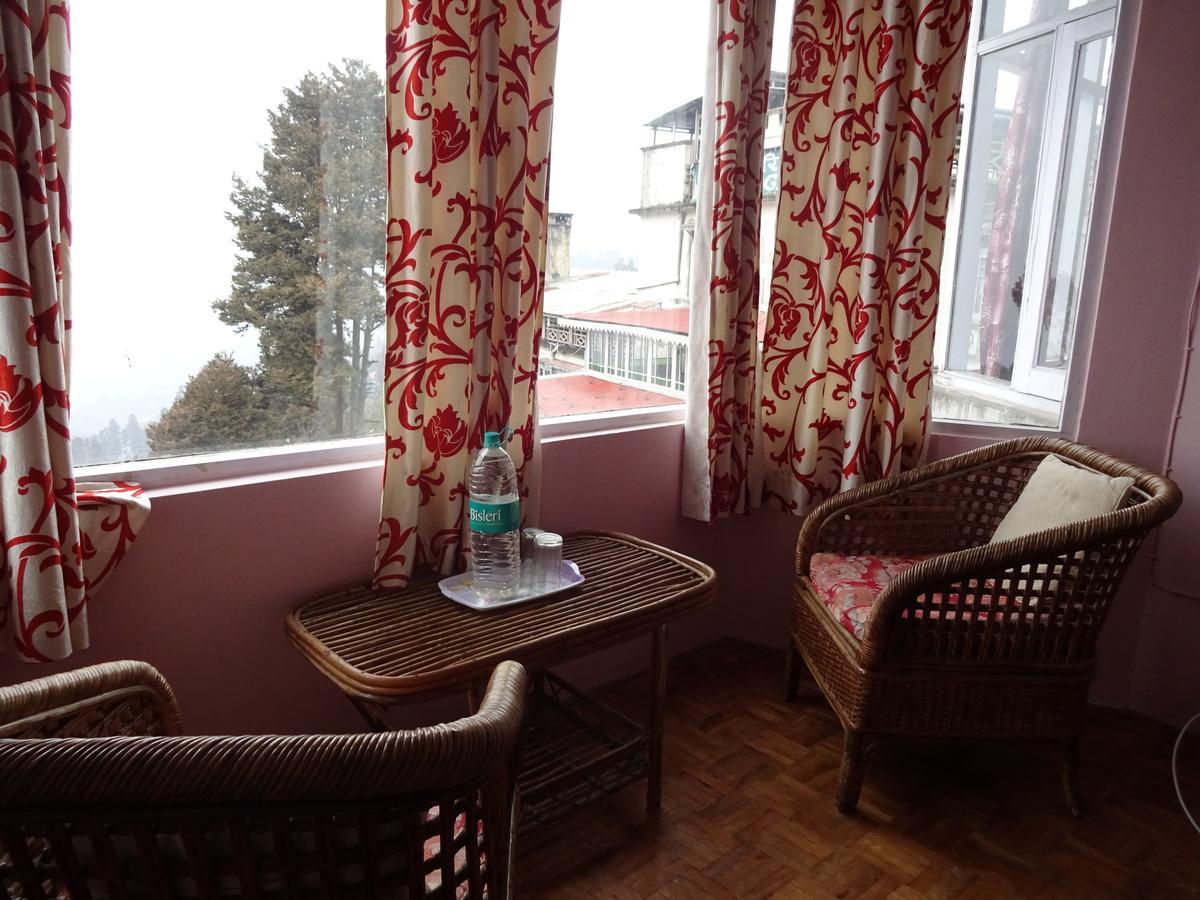 Old - Main Bellevue Heritage Hotel Дарджилинг Екстериор снимка