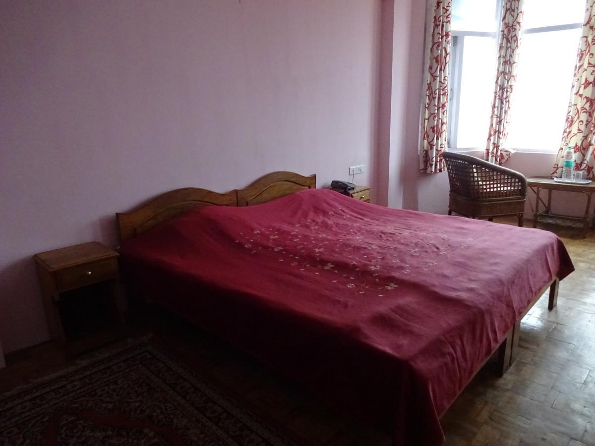 Old - Main Bellevue Heritage Hotel Дарджилинг Екстериор снимка